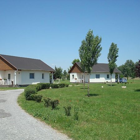 Termal Kemping Apartmanok Tiszaujvaros Luaran gambar