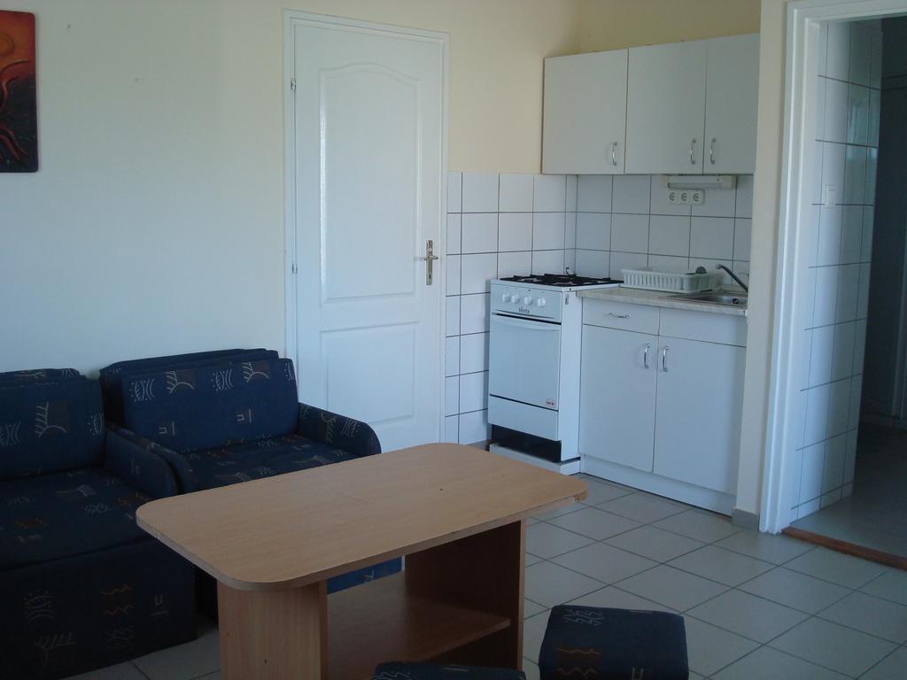 Termal Kemping Apartmanok Tiszaujvaros Bilik gambar