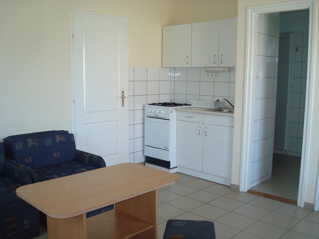 Termal Kemping Apartmanok Tiszaujvaros Bilik gambar
